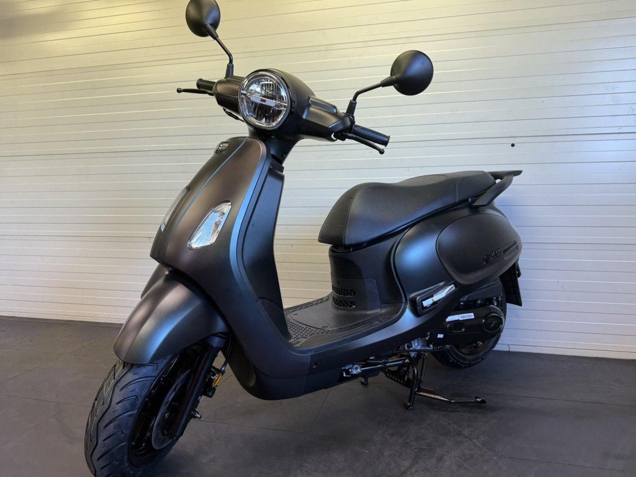 Sym Fiddle IV 25/45km de A-merk retro scooter!