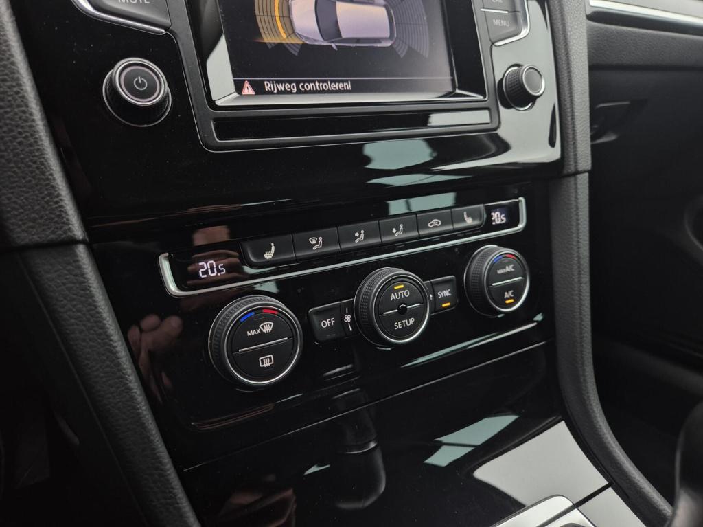 Volkswagen Golf 1.4 tsi highline / 5-deurs / massagestoel / cruisecontrol /