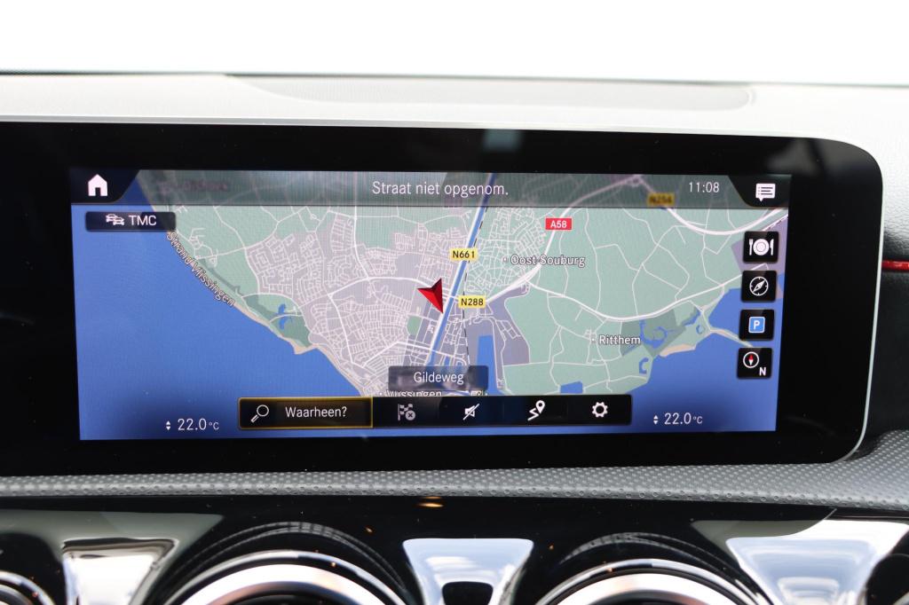 Mercedes-Benz A-Klasse 180 business solution amg 136pk automaat