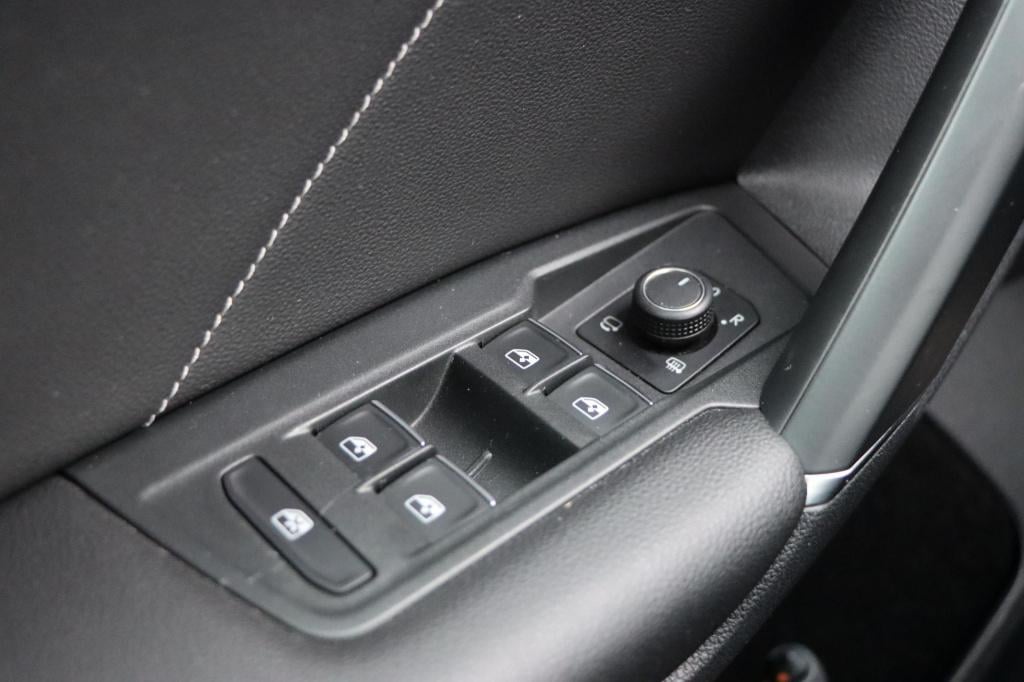 Volkswagen Tiguan 1.4 tsi act highline 150pk dsg7 | panoramadak | trekhaak 