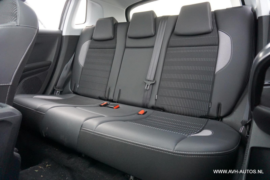 Peugeot 2008 1.6 bluehdi allure