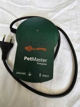 Schrikdraadapparaat met accesoires voor katten