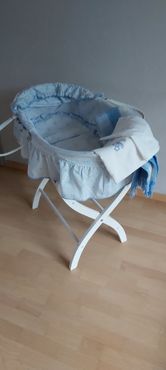 Wieg met standaard