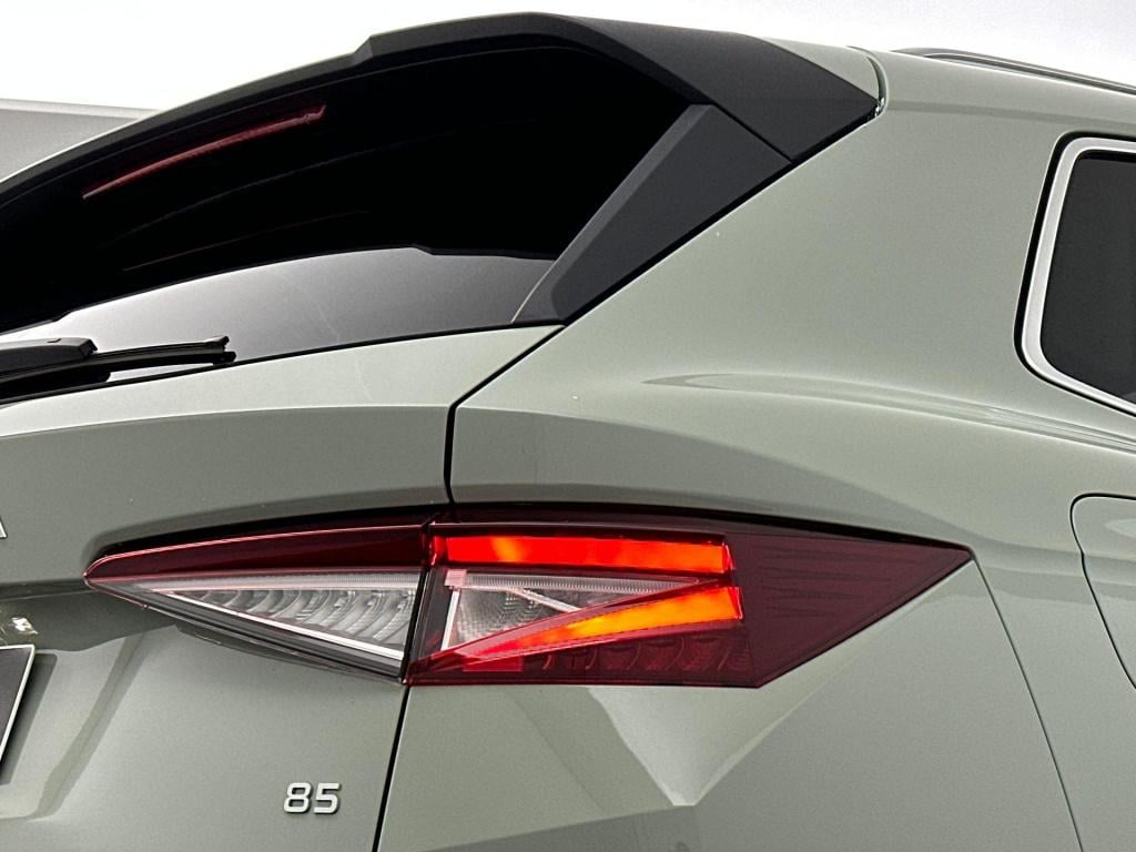 Skoda Elroq business edition tour elektromotor 210 kw / 286 pk