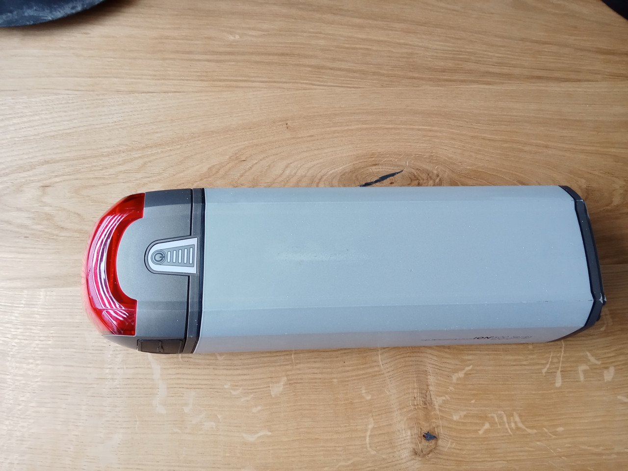 E-bike accu, oplader en fietsdisplay