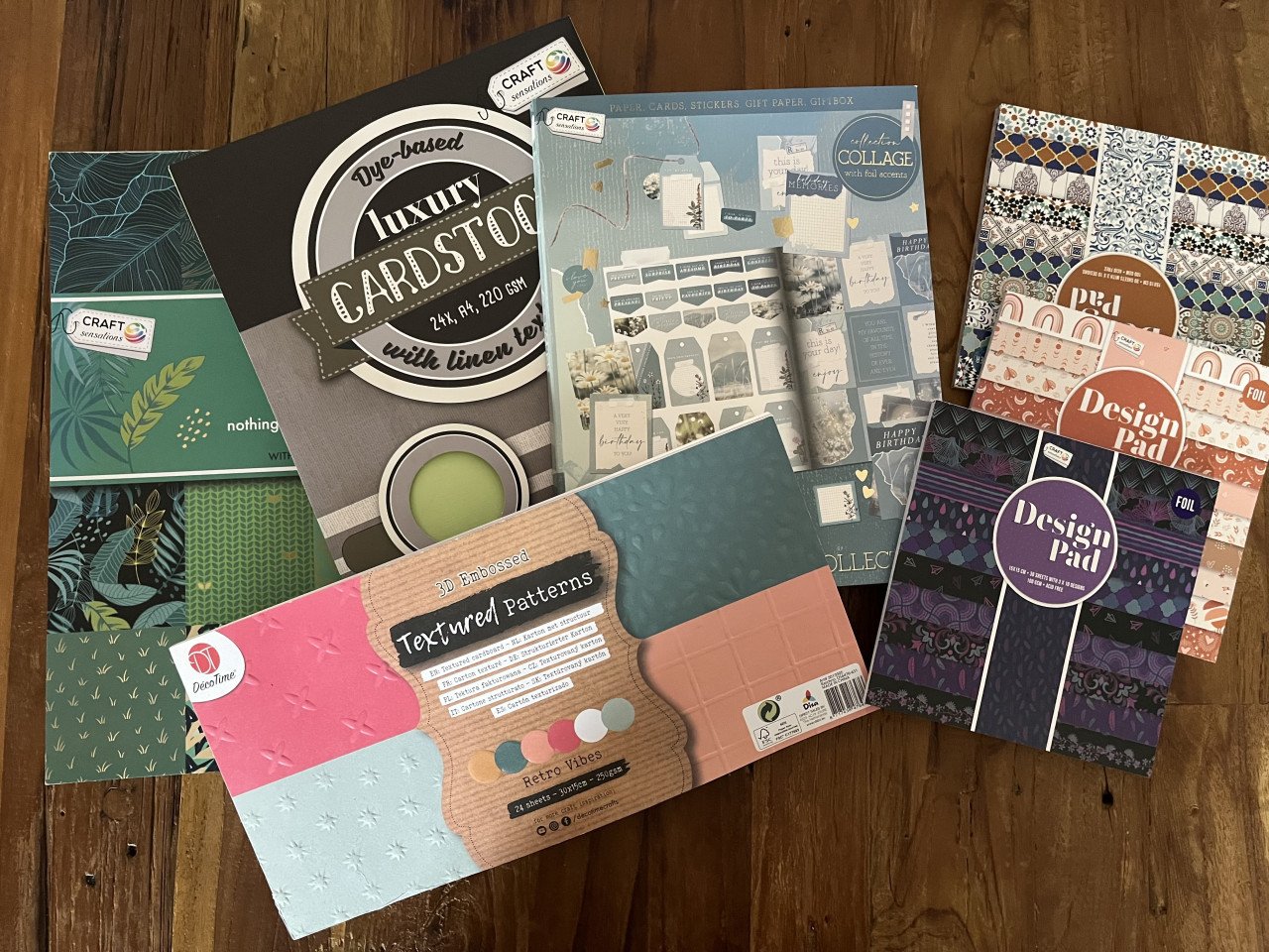 Cutting & Embossing machine voor het maken van (kerst)kaarten