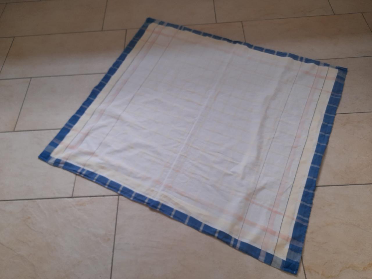 Retro tafellaken 100 x 110 ( netjes en schoon)