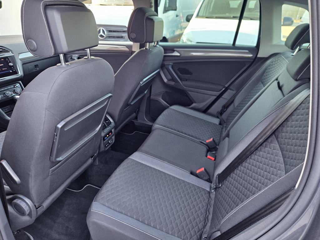 Volkswagen Tiguan 1.5 tsi act highline business r | acc | 360 cam | rijklaa