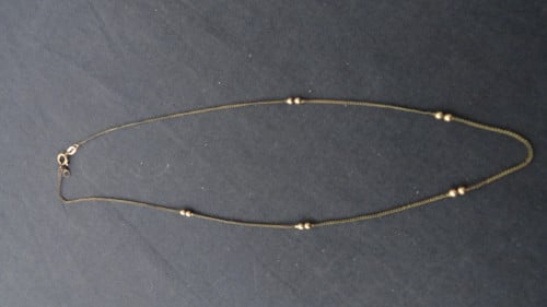 Ketting zeer fijn – 2 gram Doublé (zie foto’s) 46 cm lang. Lengte op 2 plaa