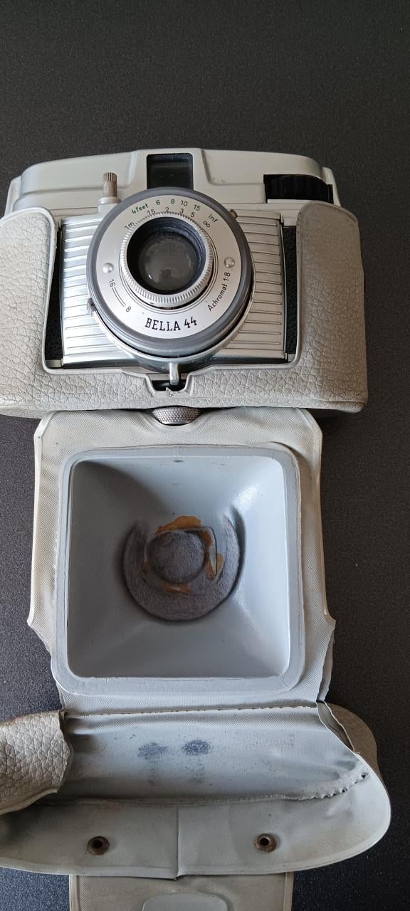 2 oude FOTO TOESTELLEN