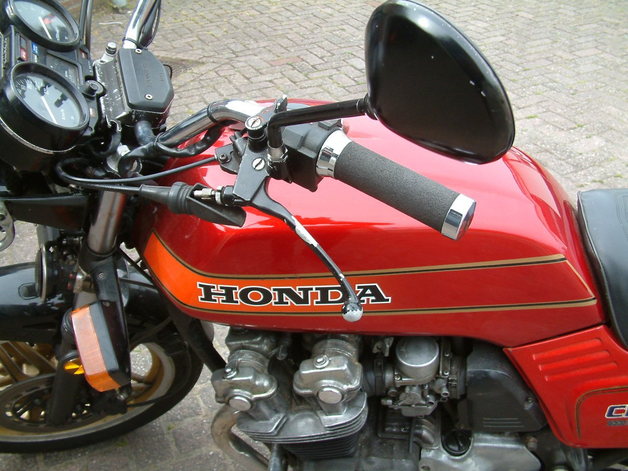 Cb 750 1978   type bol d'or    slechts  17500km