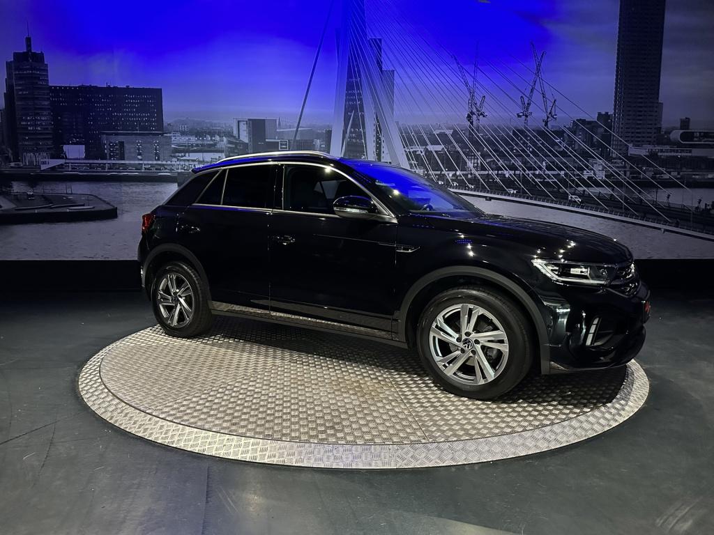 Volkswagen T-roc 1.5 tsi r-line *winterpack*keyless*achtercamera*trekhaak*