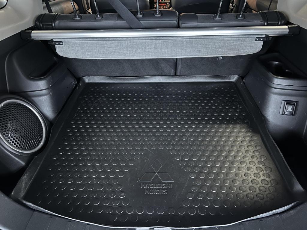 Mitsubishi Outlander 2.4 phev intense