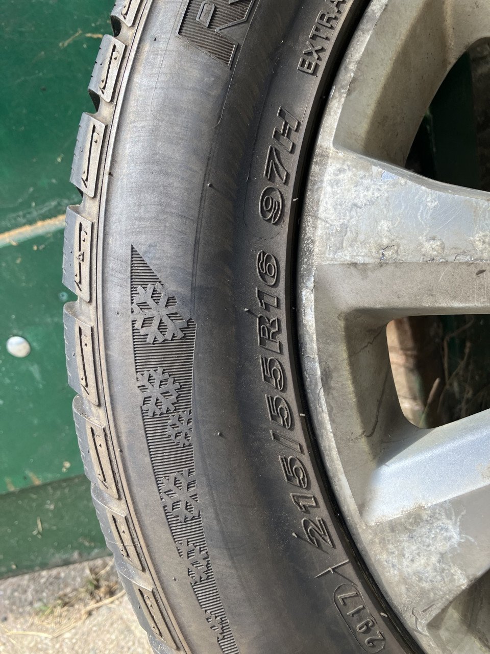 Set velgen met winterband (215/55 R16)