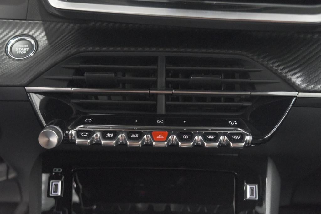 Peugeot E-2008 ev allure 54 kwh | 11 kw lader | warmtepomp | apple carplay 
