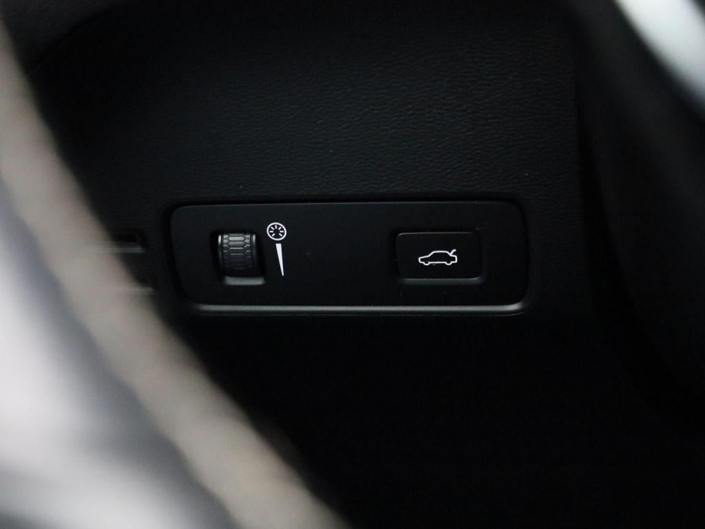 Volvo XC40 recharge p8 awd r-design | automaat | apple carplay / android au