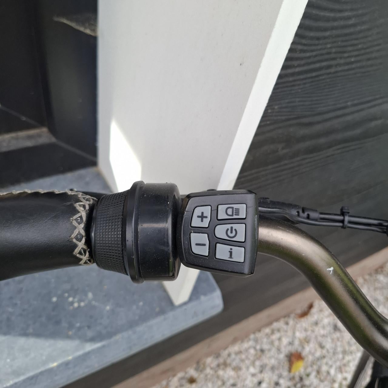 Buton elektrische fiets met bafang middenmotor