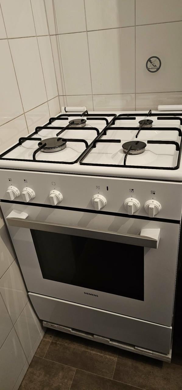 Siemens gasfornuis met oven in prima staat