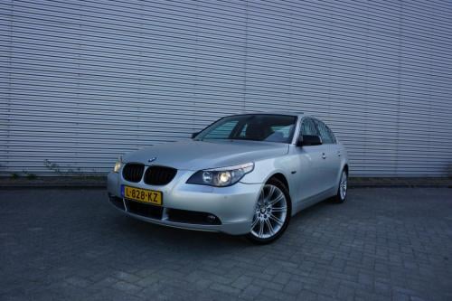 BMW 5 Serie 523i automaat - airco / navi / cruise / leder / pano / stoelver