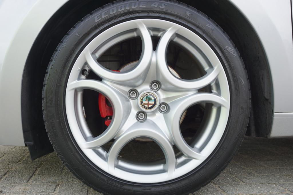 Alfa Romeo MiTo 0.9 twinair distinctive climate / navi / cruise / leder / p