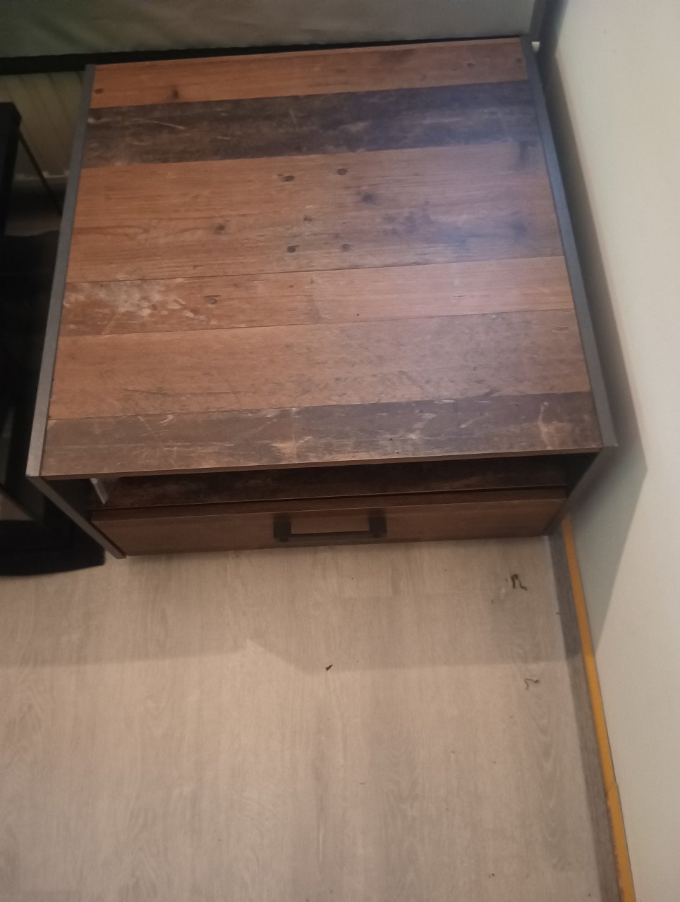 Industriële Salontafel