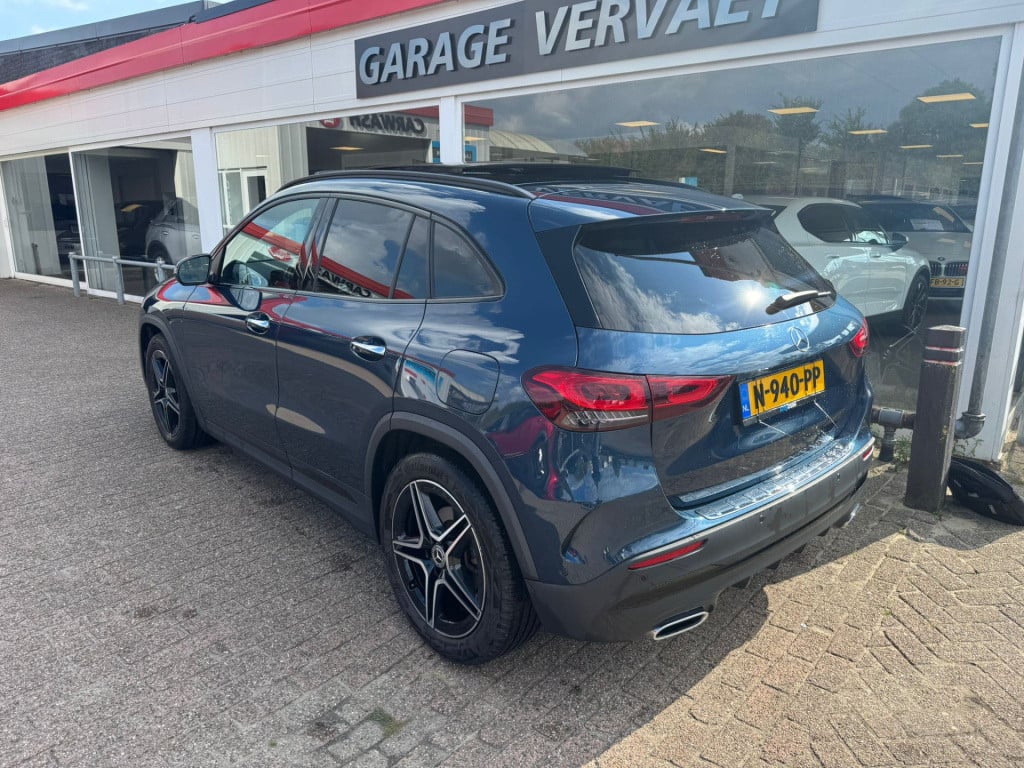Mercedes-Benz Gla-klasse 180 business solution amg