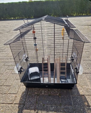 Nette vogelkooi met bovenopening - inclusief accessoires