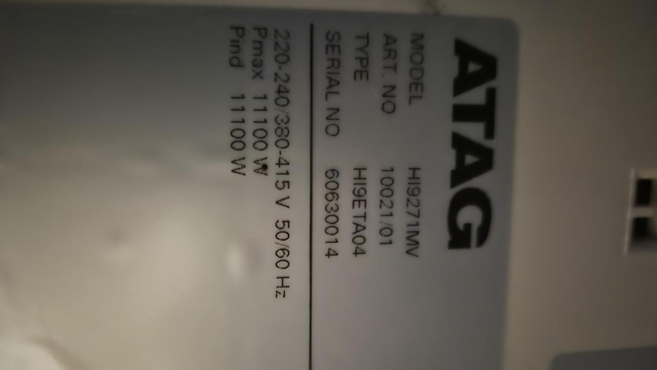 6 pit inductiekookplaat Atag met bridgefunctie 3x2