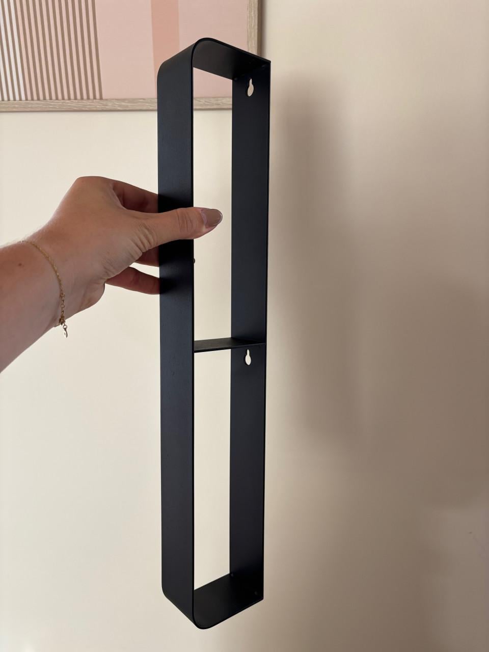 Badkamer accessoires zwart metalen ophangsystemen