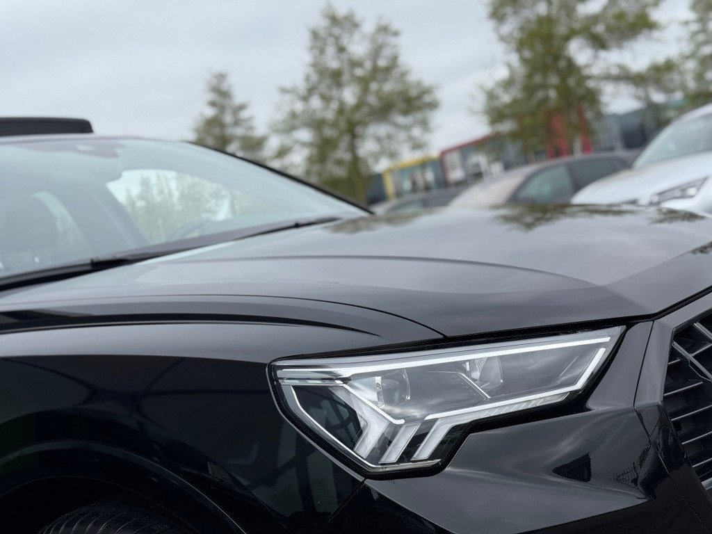 Audi Q3 35 tfsi 3x s-line * panoramadak * keyless * leer * camera