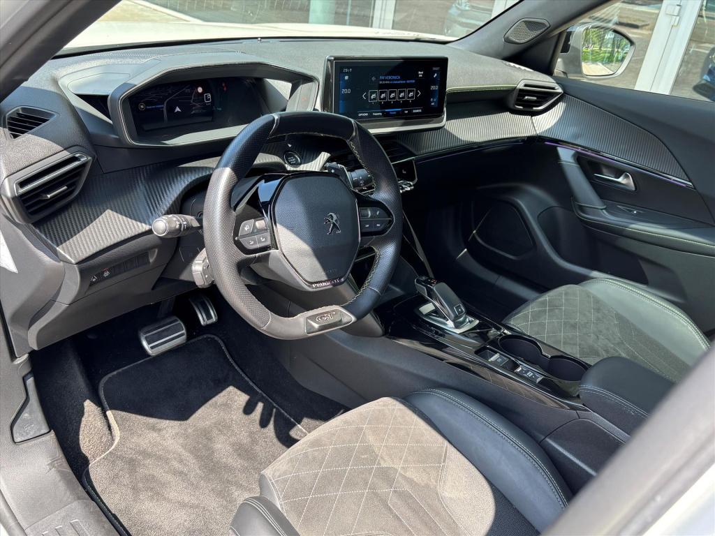 Peugeot 2008 1.2 puretech 130pk gt-line| carplay|camera|panodak|rijklaarpri