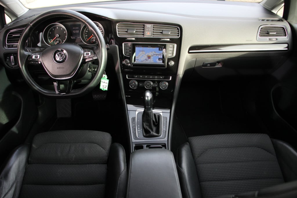 Volkswagen Golf 1.4 tsi highline | navi | automaat | massage stoelen |