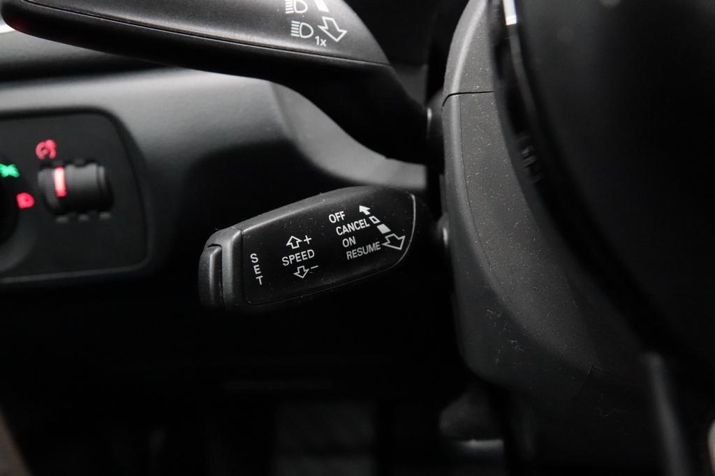 Audi Q3 1.4 tfsi | cruise | keyless | led |