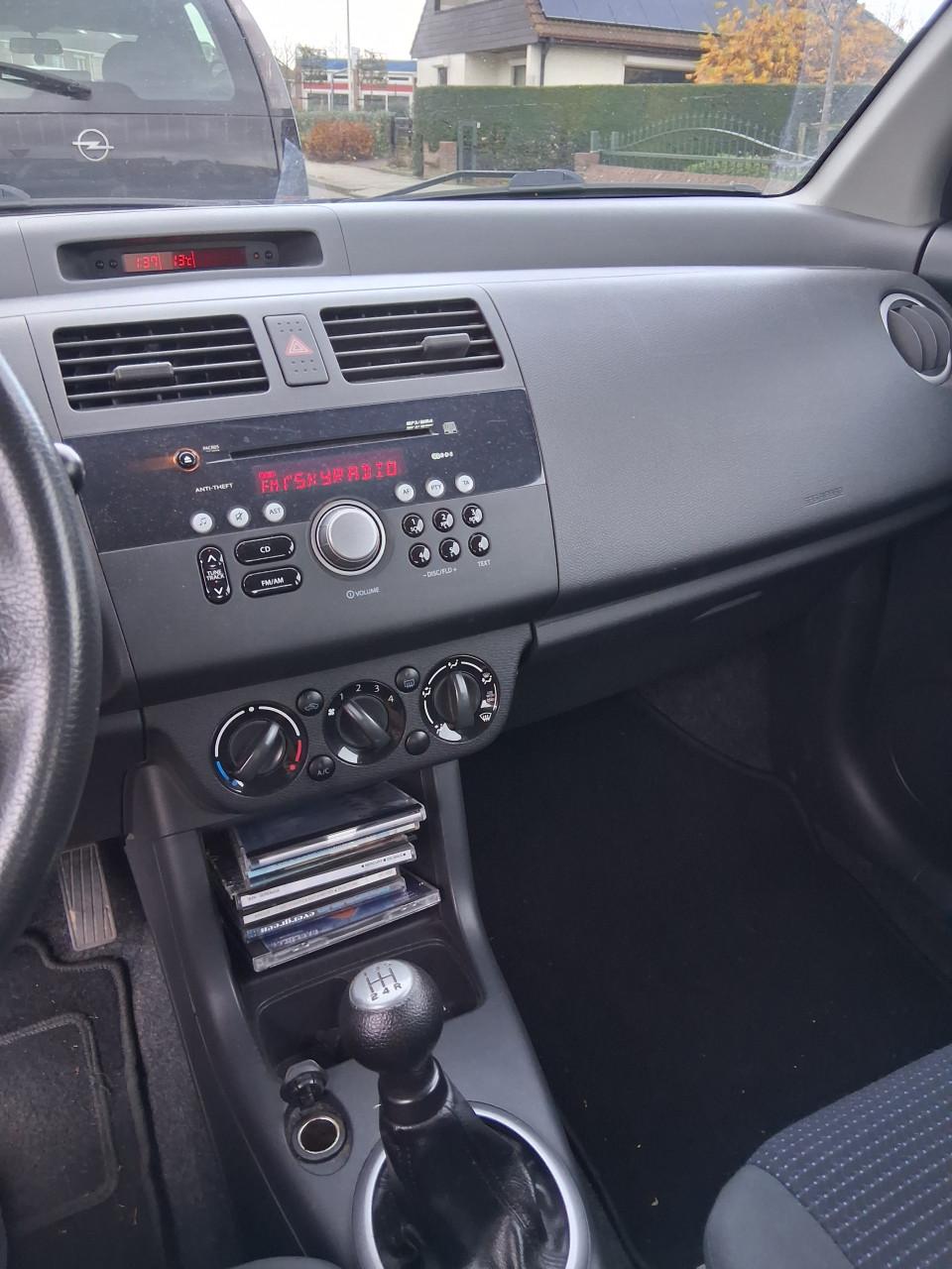 Nette Zwarte Suzuki Swift 2008 1300 comfort km.183000