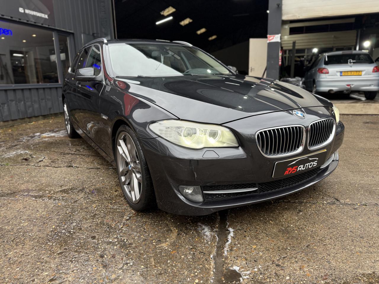 Bmw 5-Serie touring 528i 6-cilinder High executive
