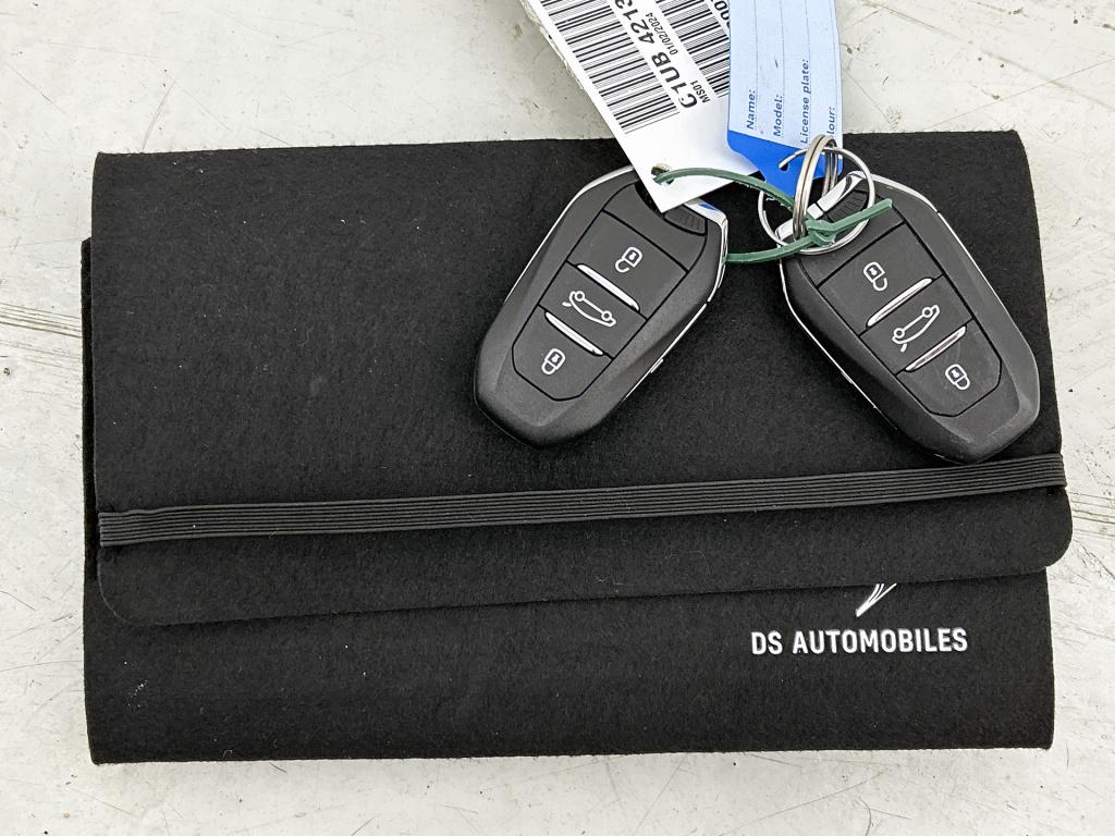 Ds Ds 4 130pk automaat etoile | 180 camera | elektrische stoelverstelling |
