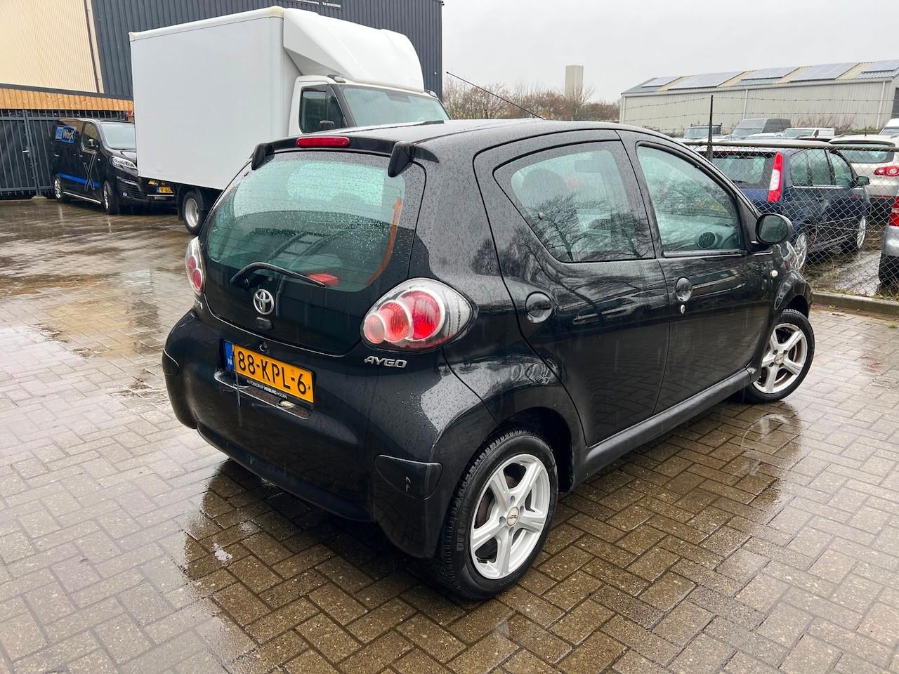 Toyota Aygo 1.0-12V Access 122.868KM Jaar apk