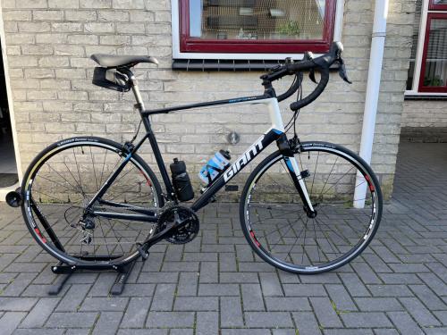 Te koop: Giant Defy (z.g.a.n.).