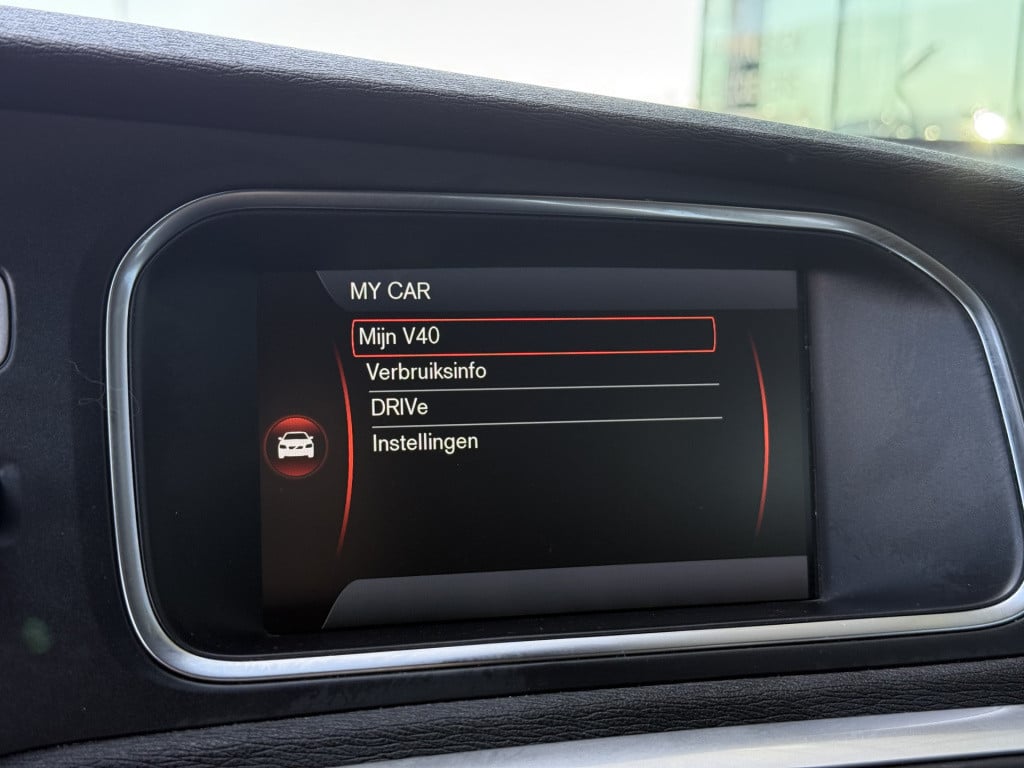 Volvo V40 1.6 t2 r-design | navi | cruise | stoelverwarming | parkeersensor