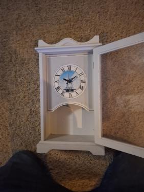 Staande klok met deur ongeveer 40 cm