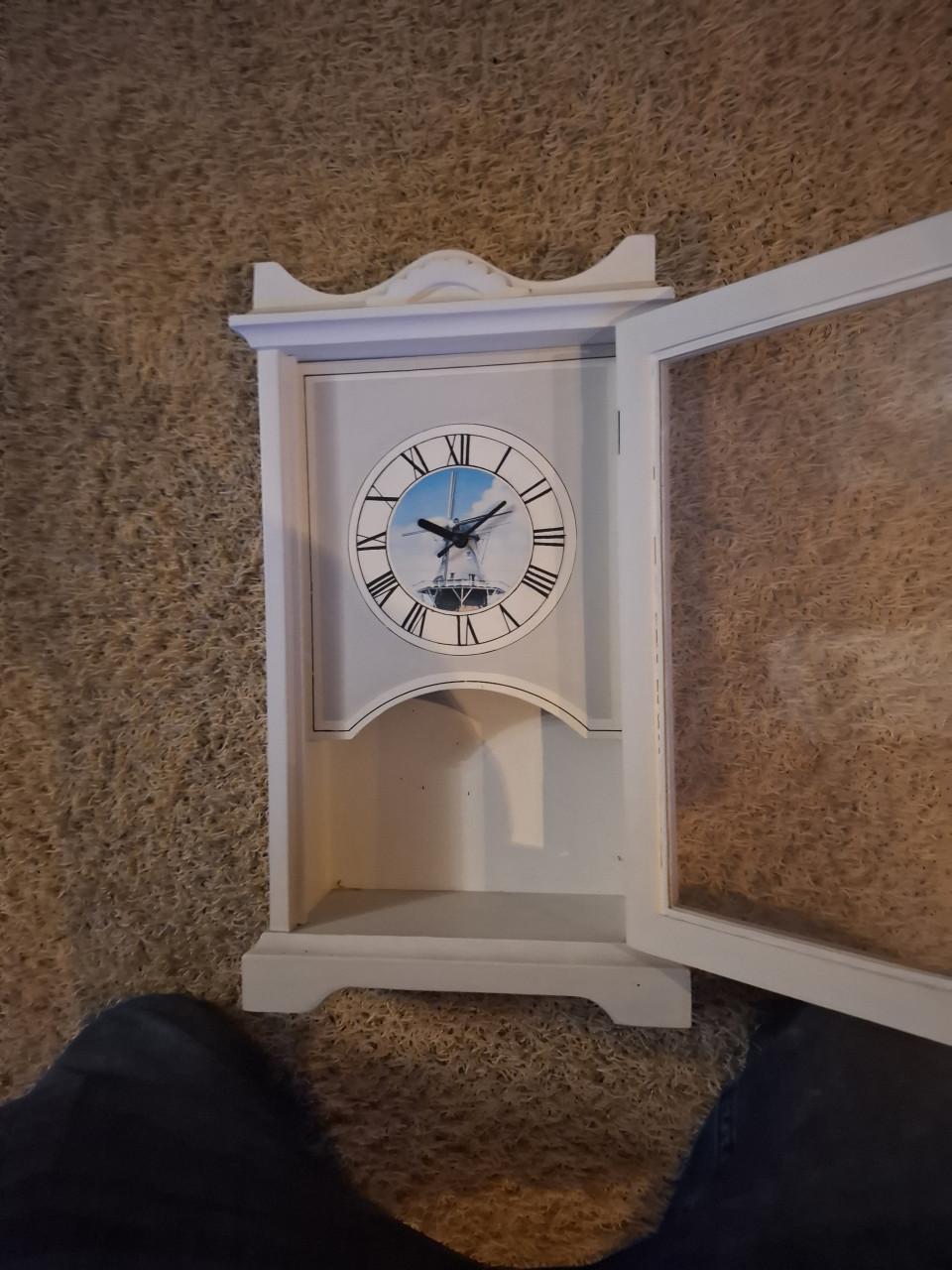 Staande klok met deur ongeveer 40 cm