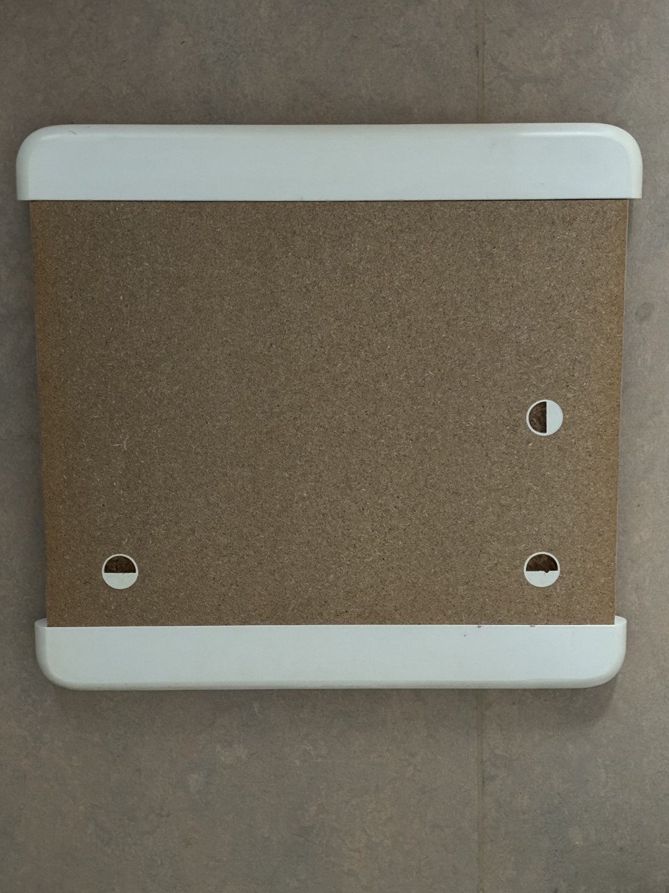 Mooie spiegel met witte houten omlijsting