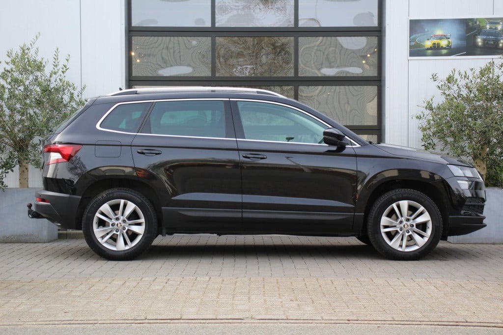 Skoda Karoq 1.5 tsi act sportline business - stoel verw - carplay - virtual