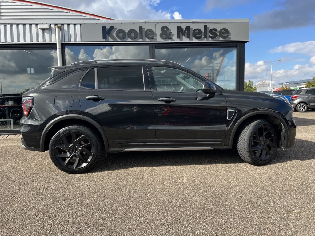 Lynk & Co 01 1.5 261pk phev , black edition , zwarte velgen , panodak , 360