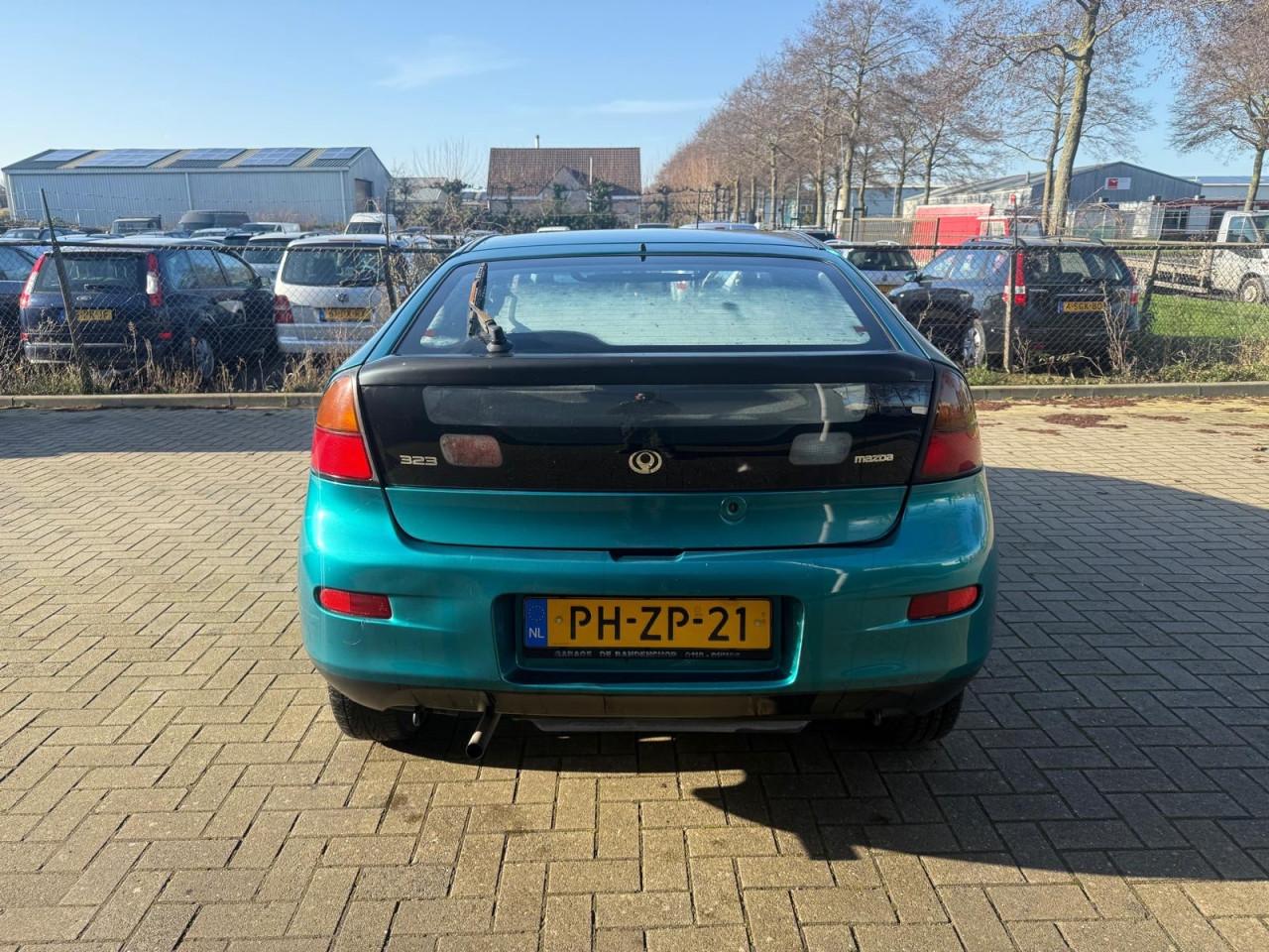 Mazda 323 1.5LX 62.220KM Nap Automaat