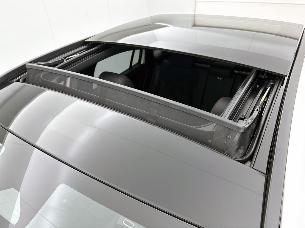 Mercedes-Benz Gla-klasse 180 business solution amg | premium plus pakket | 