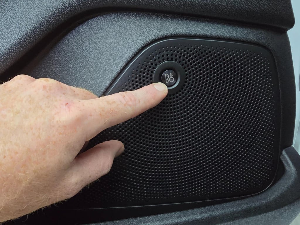 Ford Fiesta occasion luxe titanium met zwarte velgen en parkeercamera | bom