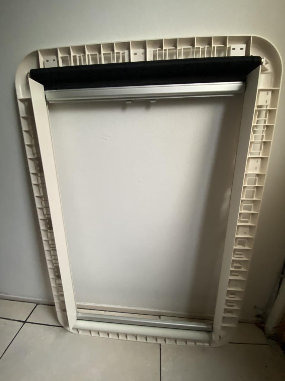 Dometic Onderkader dakluik 90x 60cm