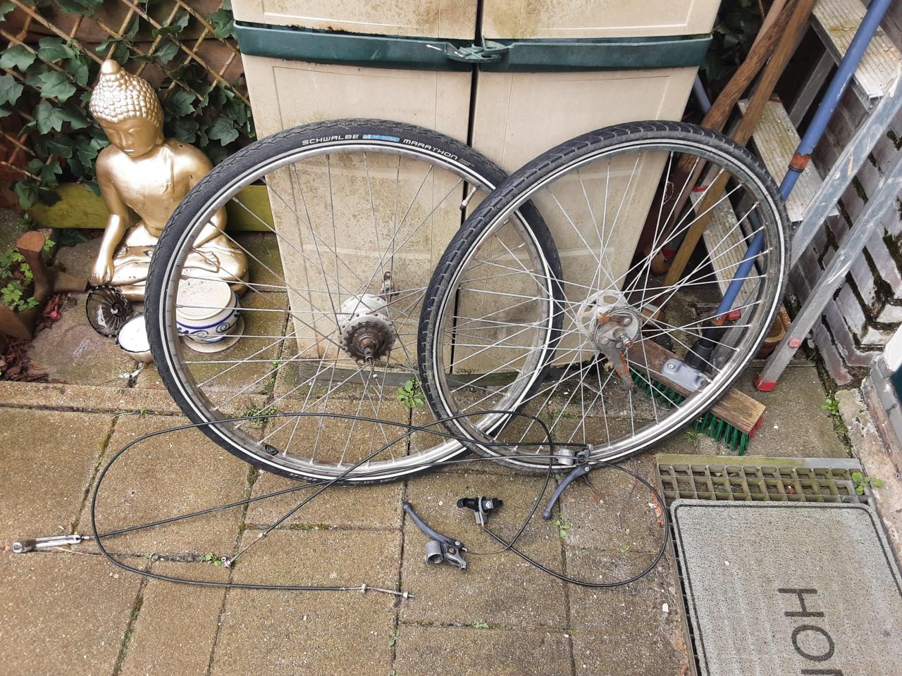Set gazelle oldtimer 28 inch r.v.s wielen, 3 speed,trommelrem