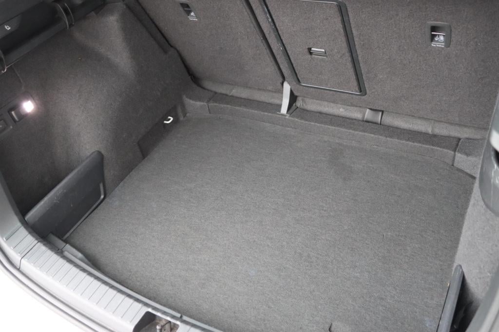 Skoda Karoq 1.5 tsi act style 150pk dsg7 | stoel voor+ achter verwarming | 